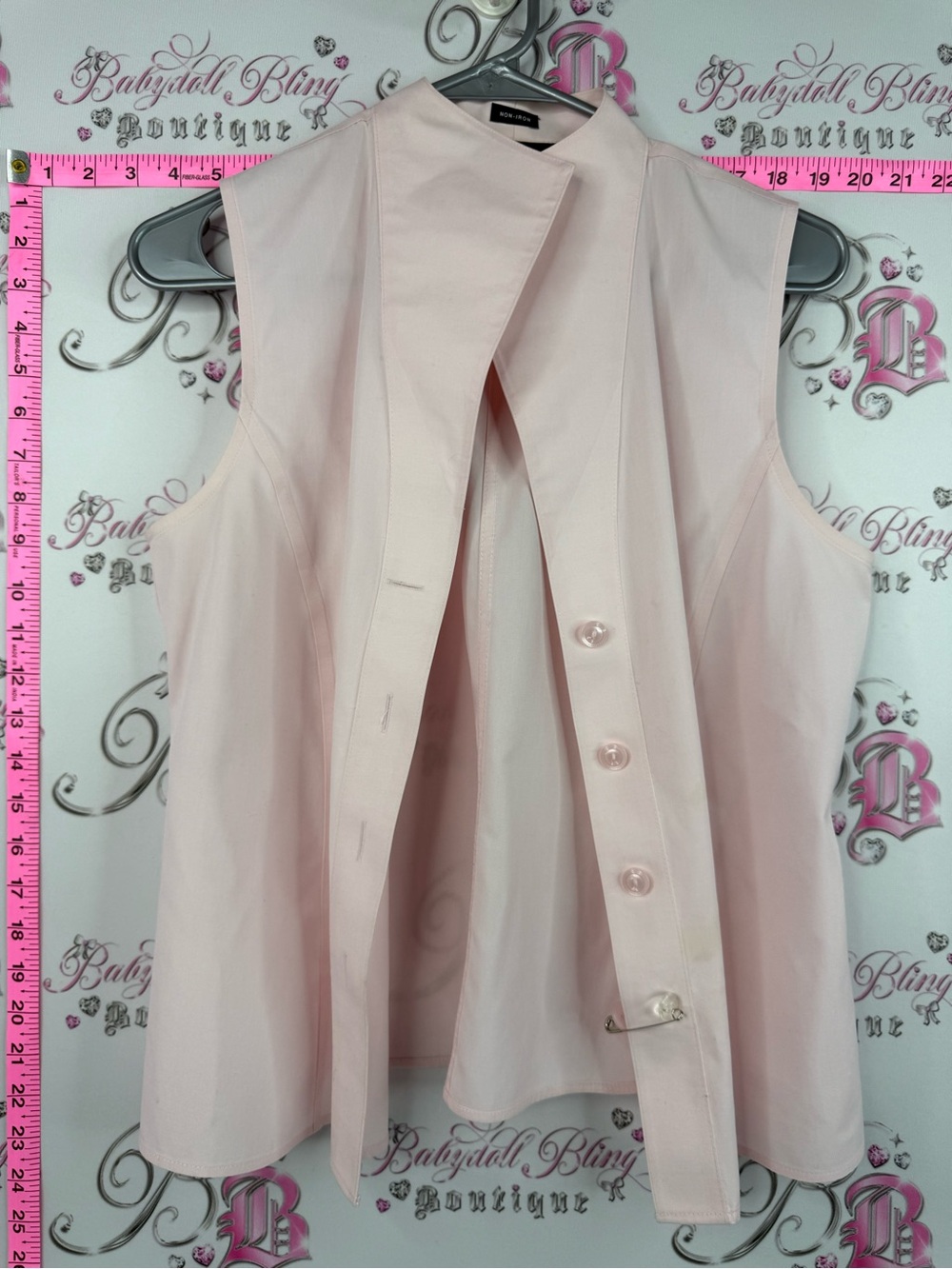Jones tank top button up New York Blush Pink Sleeveless Button-Front Top